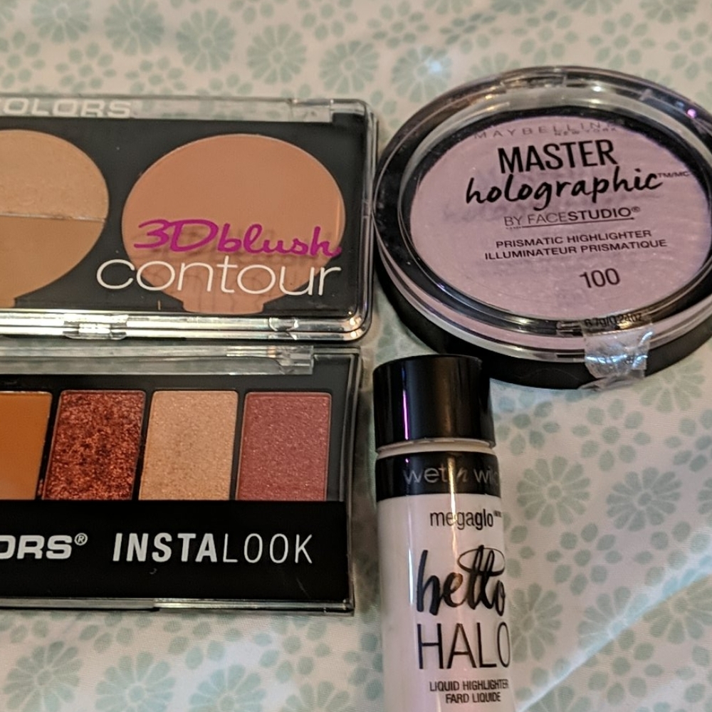 MAKEUP /BRAND NEW W/FREE VS PINK BAG